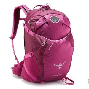 Pink/purple 30L Osprey Skimmer Backpack with water pack